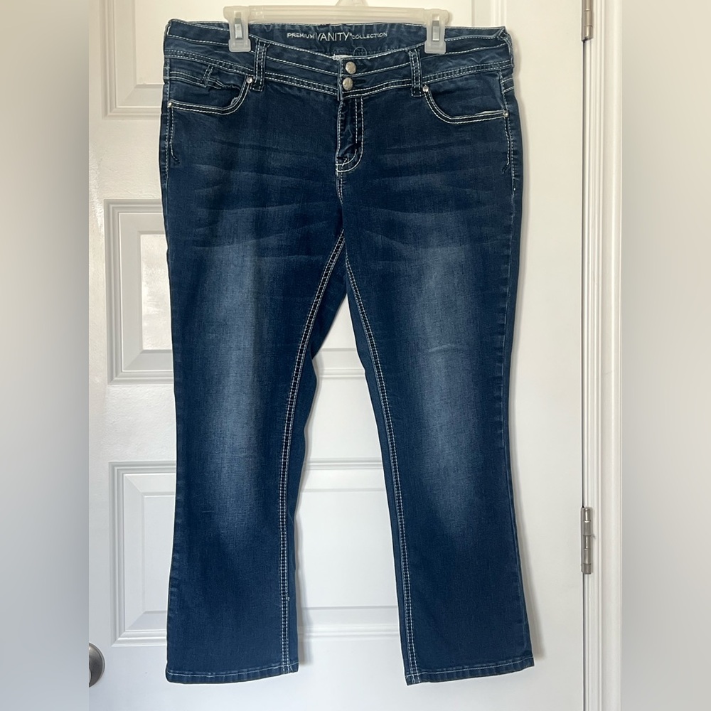 Vanity Women's Indigo Boot Cut Jeans | Capri | Size 32/14